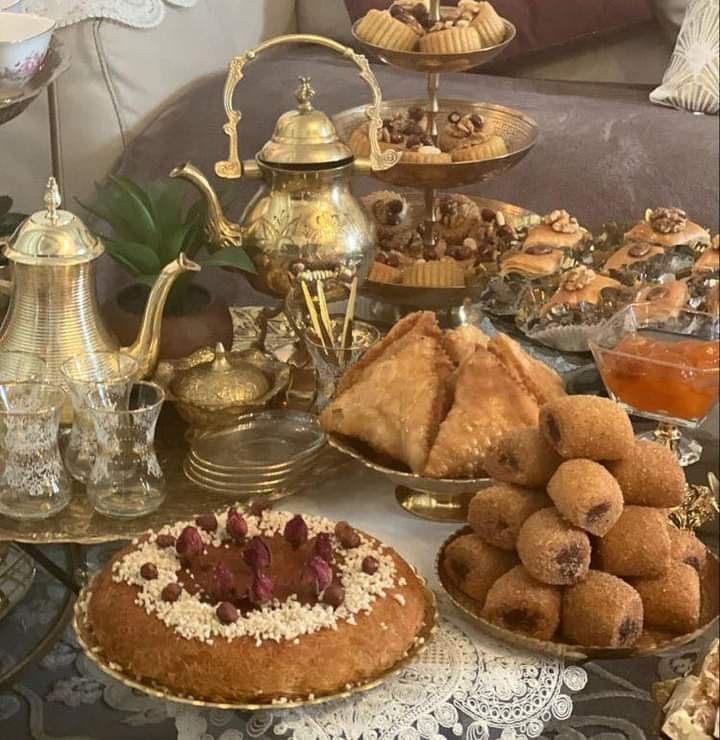 La Pâtisserie Algérienne de Prestige : Tradition, Miel et Amandes d’Algérie