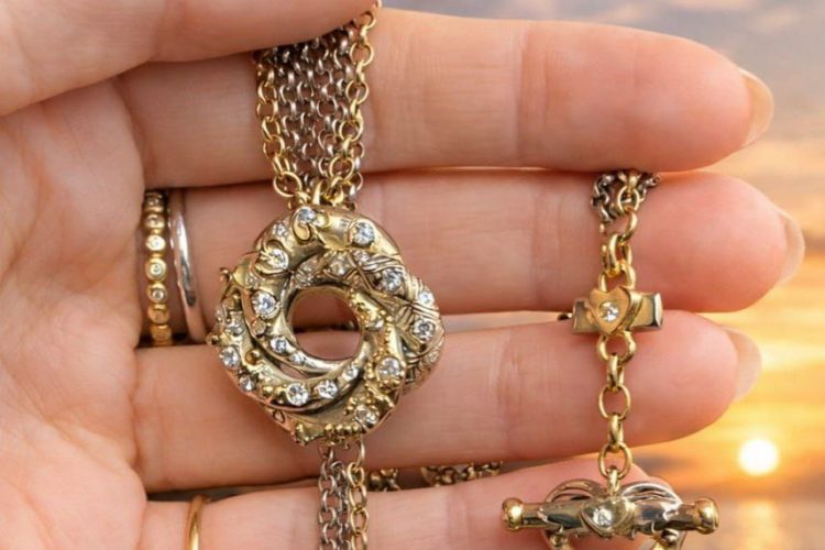 Le Nœud d’Amour Algérien : Un Bijou Chargé d’Histoire et de Passion