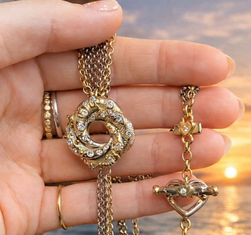 Le Nœud d’Amour Algérien : Un Bijou Chargé d’Histoire et de Passion